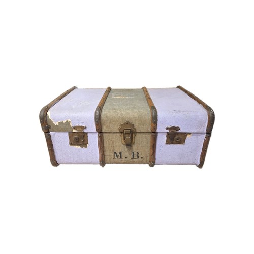 Large vintage steamer trunk - large,