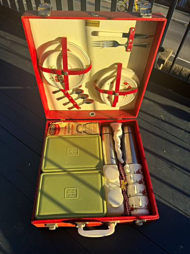 Brexton vintage red suitcase - vintage,