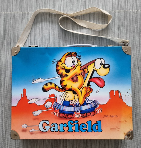 Garfield metal suitcase - garfield,
